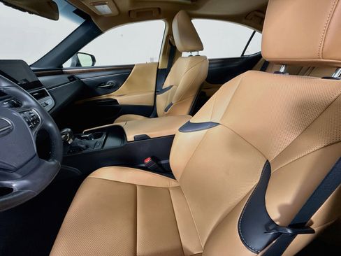 Certified 2024 Lexus ES 350 w/ Premium Package FWD image 11