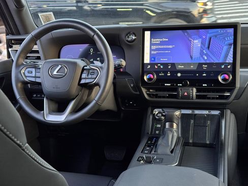 Used 2024 Lexus GX 550 GX 550 Premium w/ Accessory Package (31) image 27