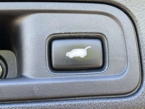 Used 2018 Honda Pilot Touring image 10