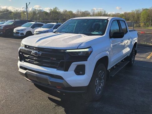 Used 2026 Chevrolet Colorado Z71 image 2