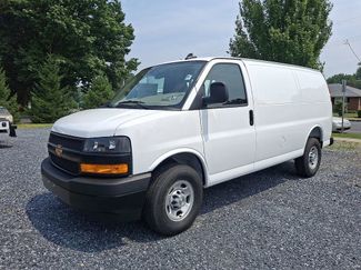 New 2025 Chevrolet Express 3500 w/ Driver Convenience Package video 2