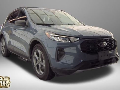 Used 2025 Ford Escape ST-Line w/ Tech Pack #1 image 4