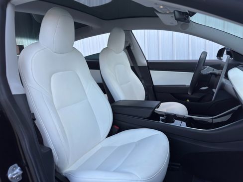 Used 2020 Tesla Model 3 Long Range image 36