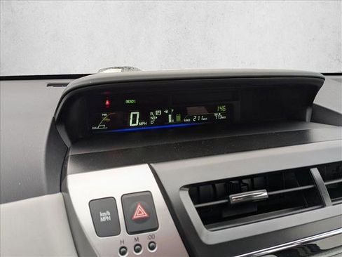 Used 2015 Toyota Prius V Two image 11