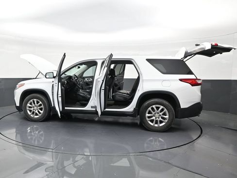 Used 2019 Chevrolet Traverse LS FWD image 30