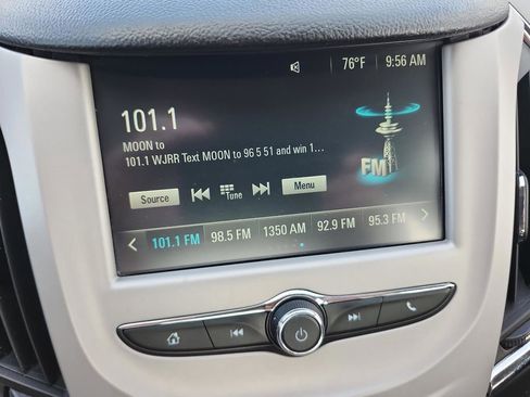 Used 2017 Chevrolet Cruze LS FWD image 26