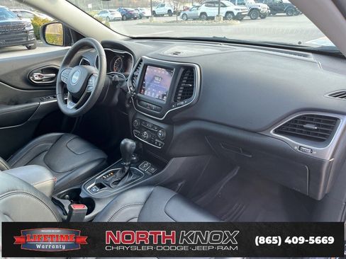 Used 2022 Jeep Cherokee Latitude Lux w/ Sun & Sound Group image 30