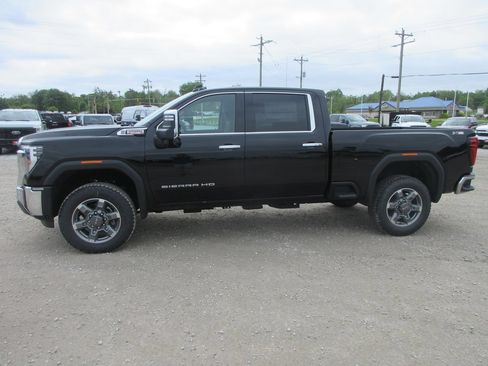 New 2026 GMC Sierra 2500 SLT AWD/4WD image 10