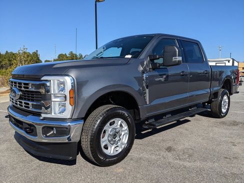 Used 2025 Ford F250 XLT image 54