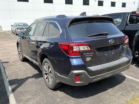 Used 2018 Subaru Outback 3.6R Touring AWD/4WD image 9