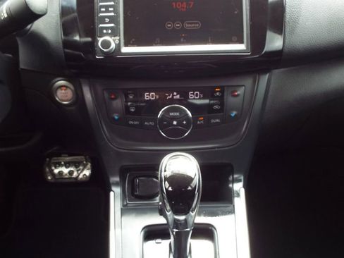 Used 2019 Nissan Sentra SV image 15