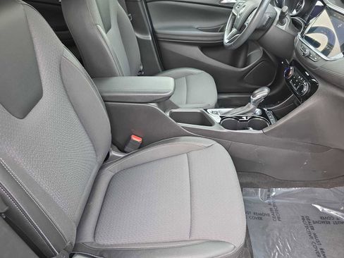 Used 2022 Buick Encore GX Preferred w/ Cold Weather Comfort Package image 18