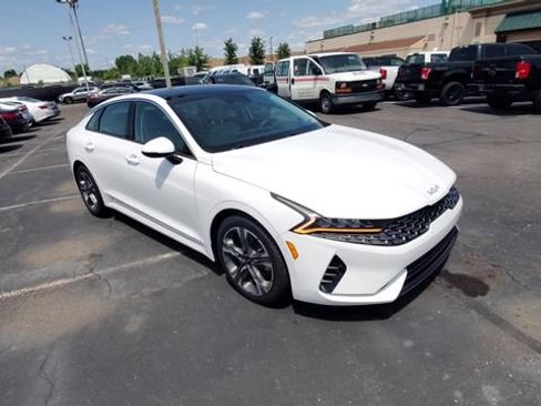 Used 2022 Kia K5 EX FWD image 2