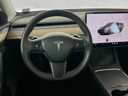 Used 2023 Tesla Model Y Long Range AWD/4WD image 16
