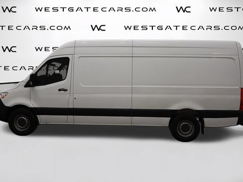 Used 2021 Mercedes-Benz Sprinter 2500 w/ Driver Convenience Package image 10