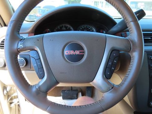 Used 2008 GMC Yukon SLT w/ SLT Preferred Equipment Group AWD/4WD image 23