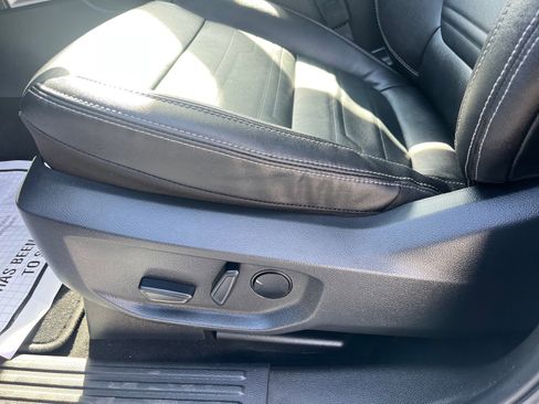 Used 2024 Ford Ranger Lariat w/ FX4 Off-Road Package image 19