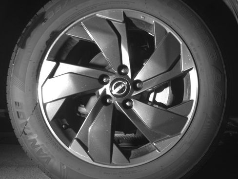 Used 2025 Nissan Rogue SV image 13