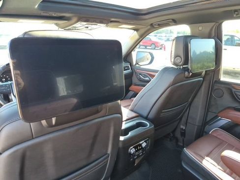 Used 2024 GMC Yukon Denali Ultimate AWD/4WD image 30
