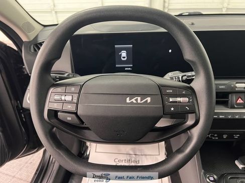 Used 2025 Kia K4 FWD image 36