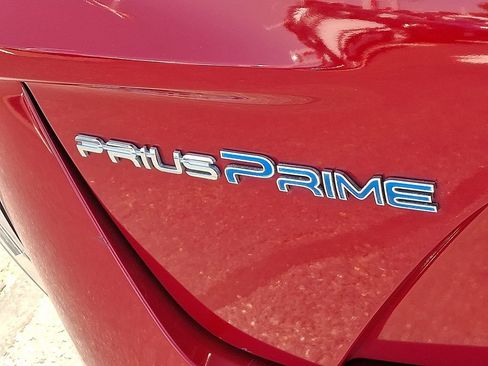 Certified 2020 Toyota Prius Prime XLE FWD image 32