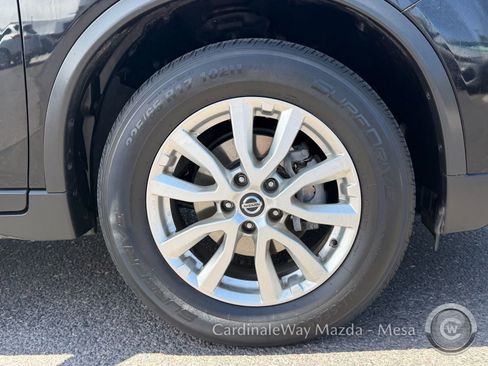 Used 2020 Nissan Rogue SV FWD image 10