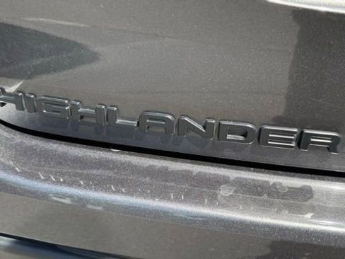 Used 2021 Toyota Highlander XSE AWD/4WD image 35