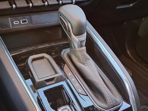 New 2026 GMC Canyon Elevation w/ Convenience Package image 13