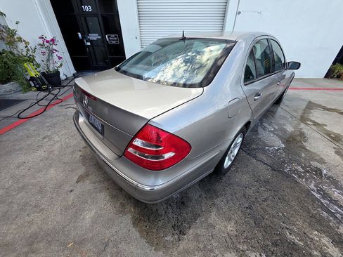 Used 2005 Mercedes-Benz E 320 Sedan image 11