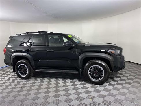 Used 2025 Toyota 4Runner TRD Off-Road image 10
