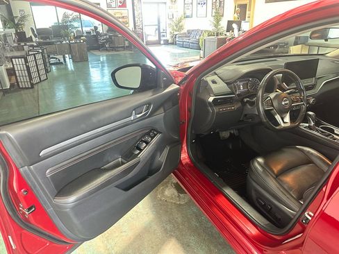 Used 2023 Nissan Altima 2.0 SR image 7