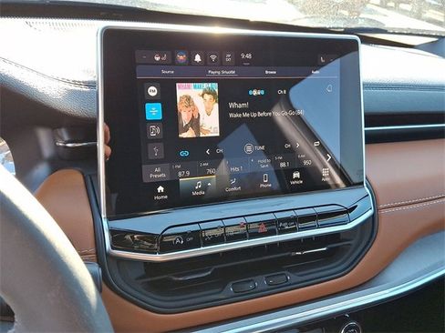 Used 2024 Jeep Compass Limited image 14