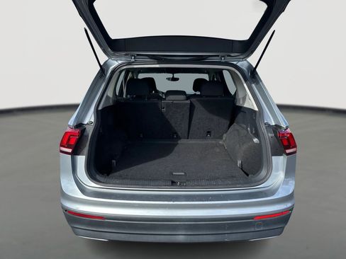 Used 2021 Volkswagen Tiguan S image 11