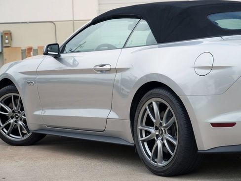 Used 2018 Ford Mustang GT Premium w/ Equipment Group 401A RWD image 33