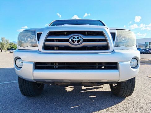 Used 2010 Toyota Tacoma PreRunner RWD image 10