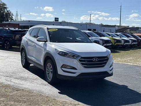 Used 2018 Hyundai Tucson SEL image 2