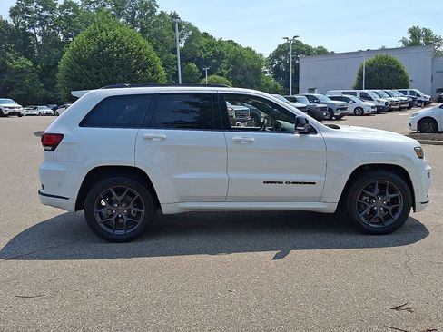 Used 2019 Jeep Grand Cherokee Limited X AWD/4WD image 9