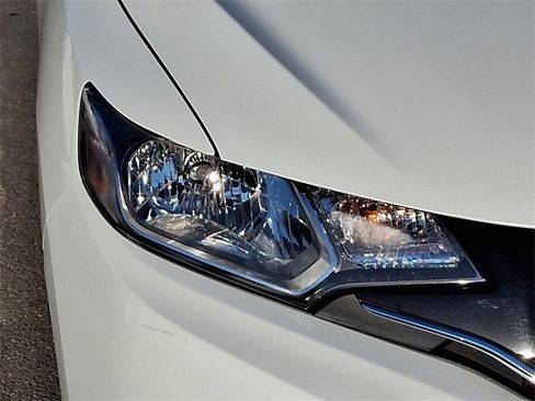 Used 2016 Honda Fit EX image 9