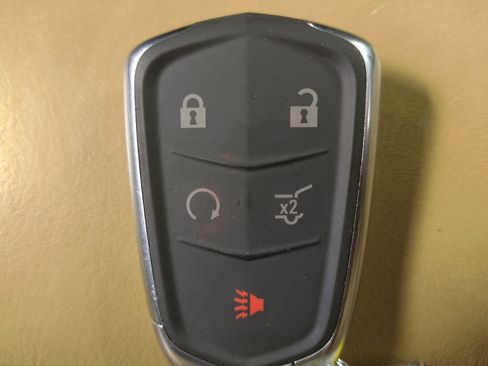 Used 2016 Cadillac SRX Premium w/ Driver Assist Package FWD image 32