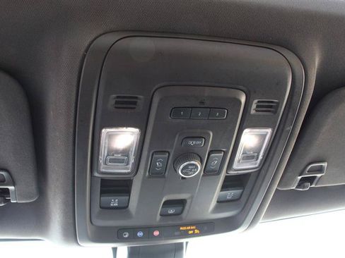 Used 2021 GMC Yukon SLT w/ SLT Luxury Plus Package AWD/4WD image 42