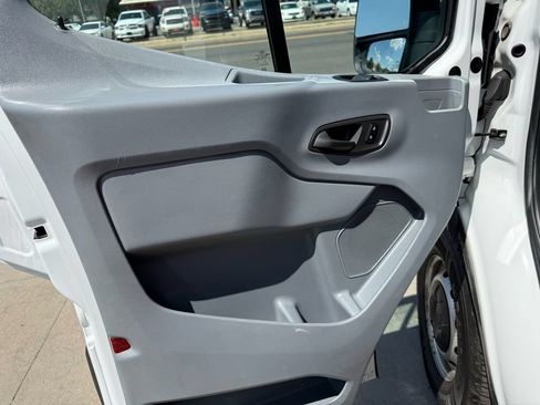 Used 2015 Ford Transit 250 130 Low Roof RWD image 24