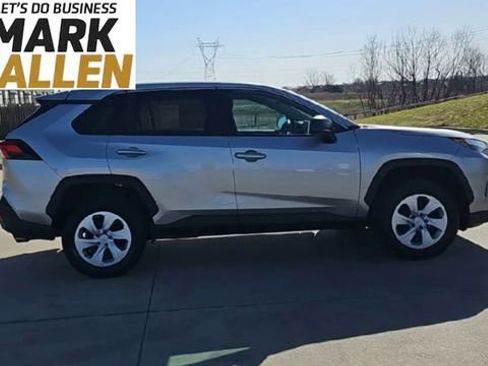 Used 2024 Toyota RAV4 LE AWD/4WD image 9