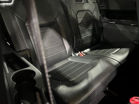 Used 2018 Volkswagen Atlas SEL Premium image 18