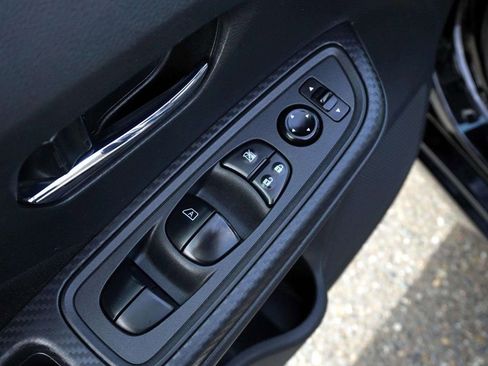 Used 2021 Nissan Versa SV image 13