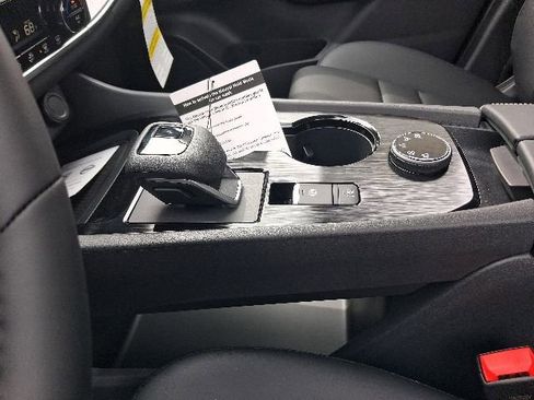 New 2026 Nissan Rogue SV w/ SV Premium Package AWD/4WD image 15