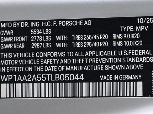 Certified 2026 Porsche Macan AWD/4WD image 29