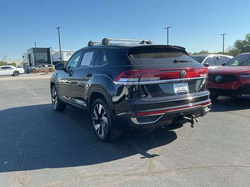 Used 2024 Volkswagen Atlas Cross Sport SE image 3