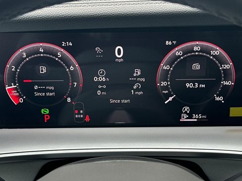 New 2026 Volkswagen Tiguan SE R-Line FWD image 22