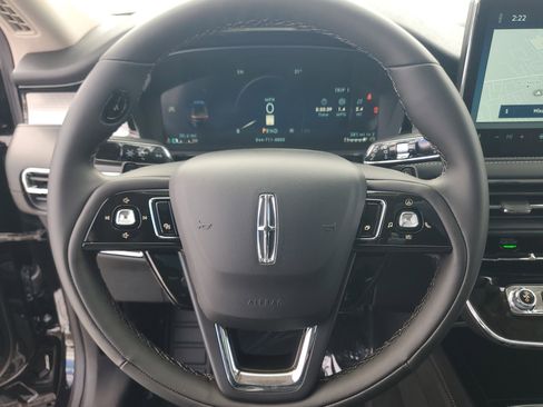 New 2026 Lincoln Corsair Premiere image 16