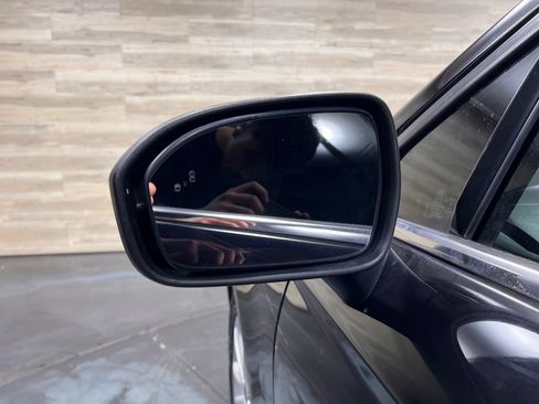 Used 2020 Ford Fusion SE FWD image 30